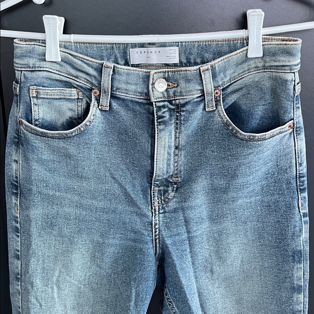 Topshop Jamie Skinny Jeans – W30 L30 with Distressed Knees
